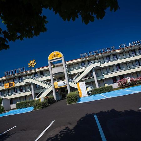 Premiere Classe Clermont Ferrand Nord Hotel Exterior foto