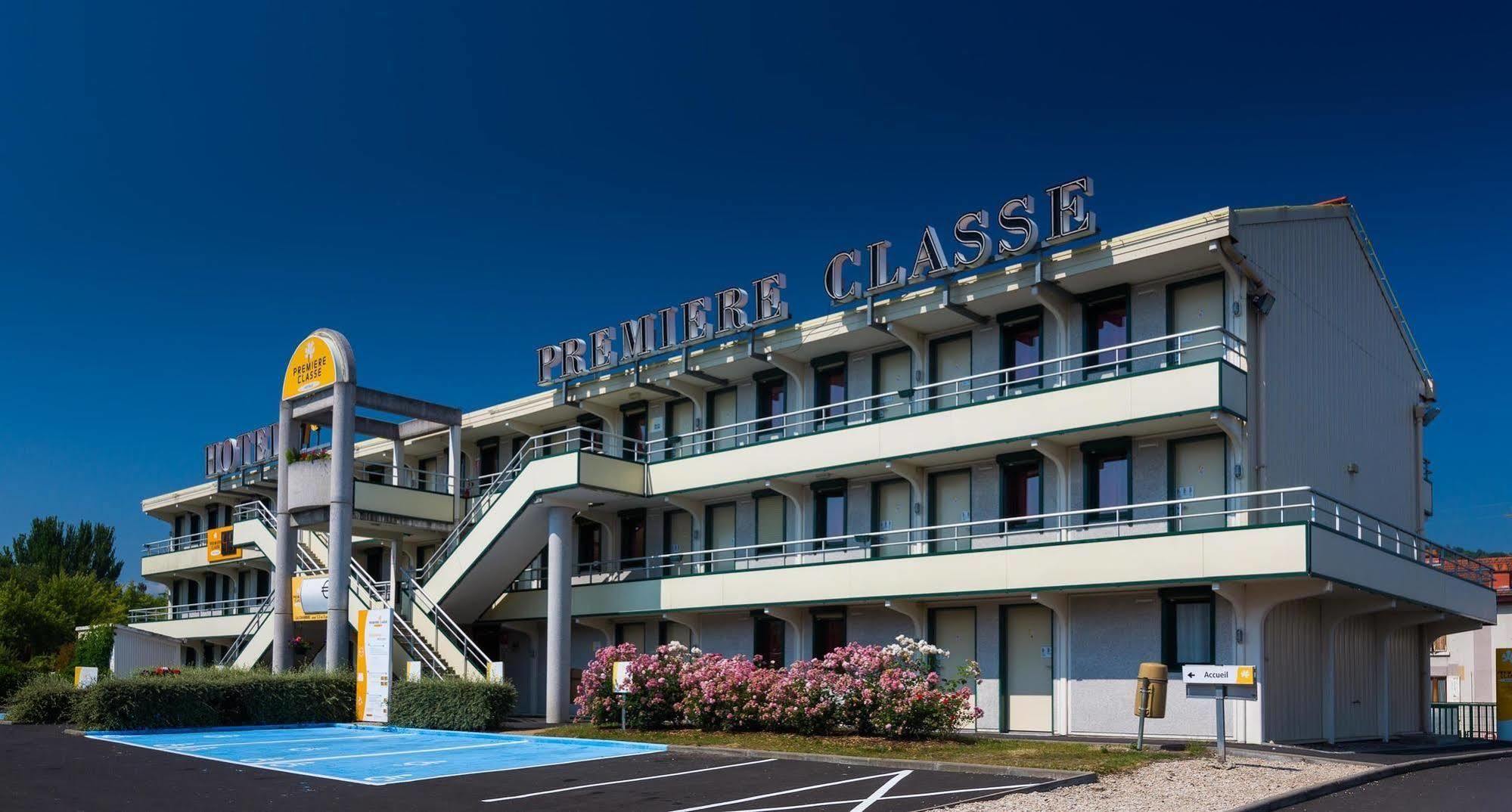 Premiere Classe Clermont Ferrand Nord Hotel Exterior foto